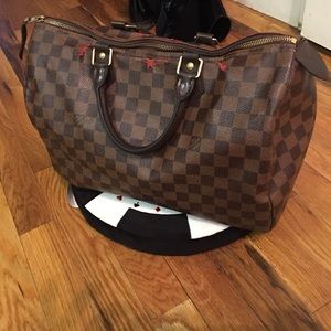 Authentic Louis Vuitton speedy 35