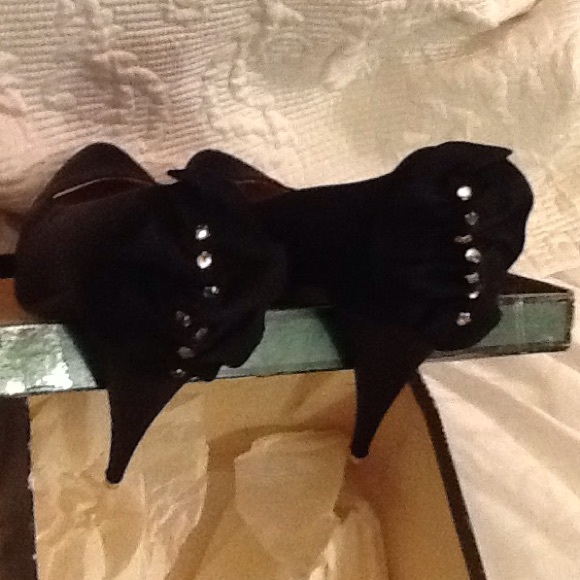 MAUD FRiZON Satin Pumps - Picture 4 of 4