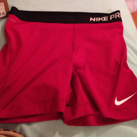 Nike pro