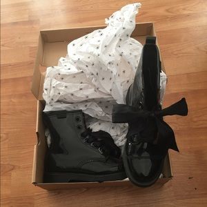 Black Authentic Dr.Martens "Grace"