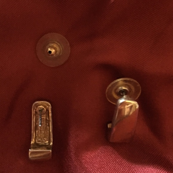 LIA SOPHIA Gold (Vintage 1989) Tab Drop Studs - Picture 3 of 4