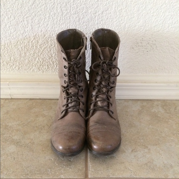 Steve Madden gray combat boots size 7.5