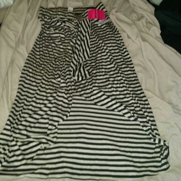 NEW Hi- Low Striped Skirt - Picture 1 of 4