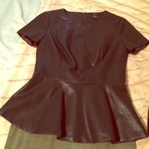 Short sleeve faux leather peplum top