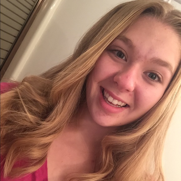 Meet your Posher, Mikayla