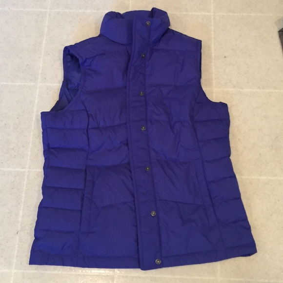 NEVER WORN down vest size small lands end