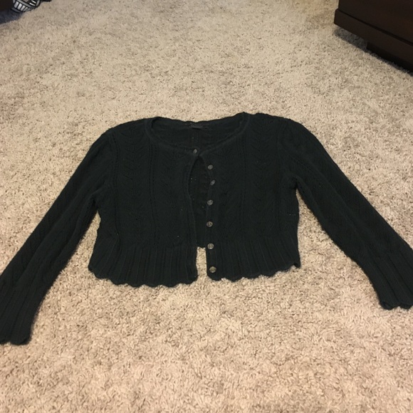 Black Crop sweater