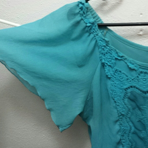 Turquoise blouse - Picture 2 of 4