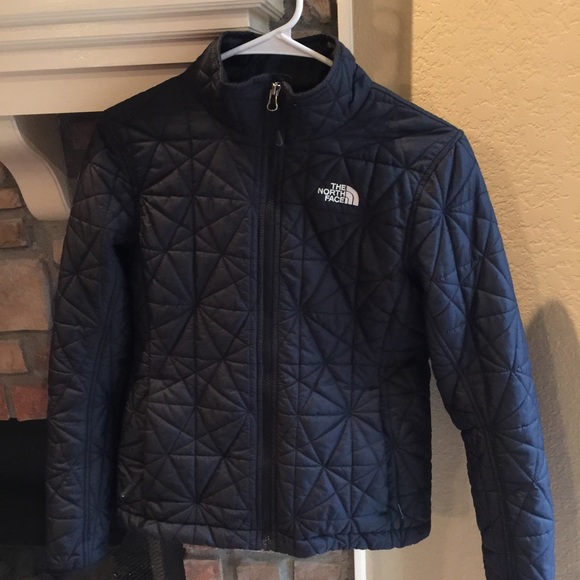 Navy blue Northface winter coat.