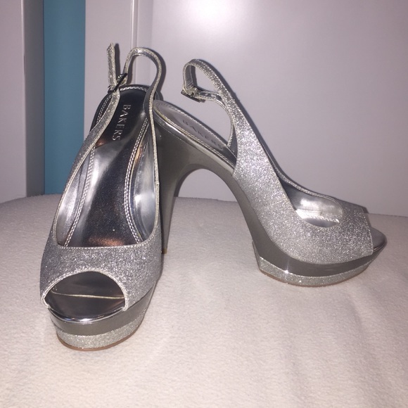 Beautiful, never been used, platform heels - Picture 3 of 4