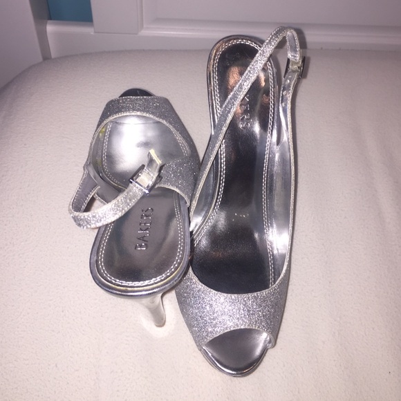 Beautiful, never been used, platform heels - Picture 4 of 4