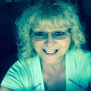 Meet your Posher, Angie