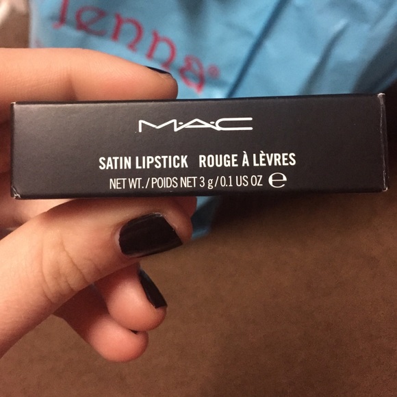 MAC satin lipstick