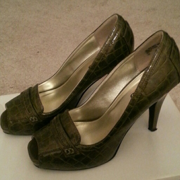 Very comfortable platform Shoe - Picture 3 of 4