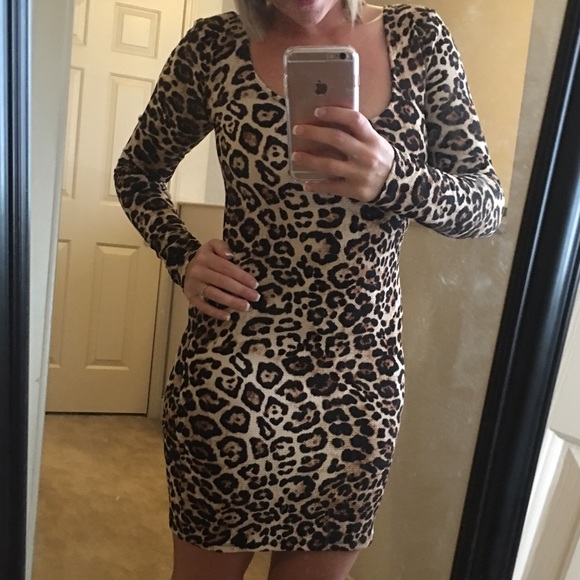 Forever 21 Dresses & Skirts - Sexy fitted leopard dress!