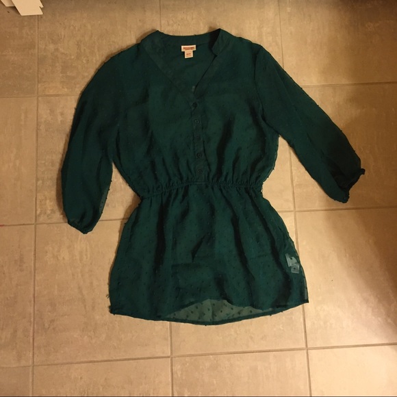 🔴Not For Sale🔴 XS Emerald Shirt.
