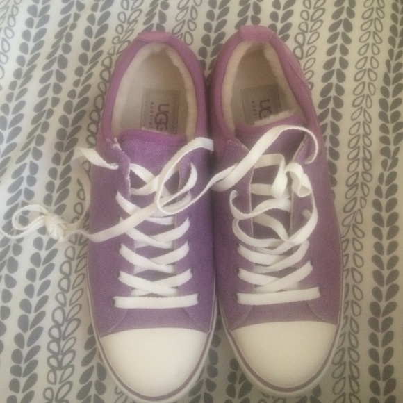 UGG tennis shoes, size 6.5 - Picture 2 of 2