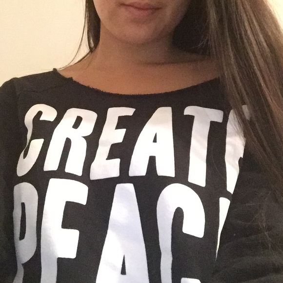 ❌SOLD BUNDLE❌ Create Peace Crew Neck - F21 - Picture 2 of 3