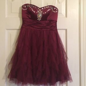 strapless maroon dress