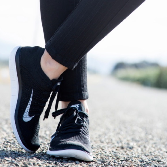 Women's Nike 4.0 fly knit Black
