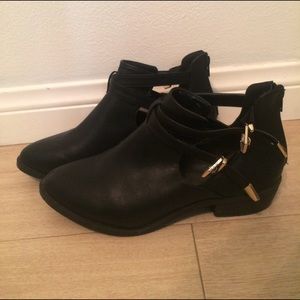 Cut out ankle boots