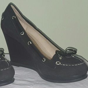 BLACK TOP SPERRY WEDGE SLIDERS NWOT