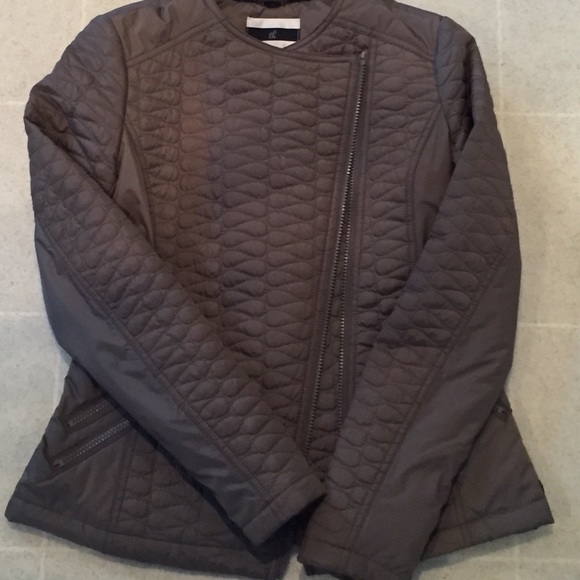 NEVER WORN nice puffer jacket - Picture 2 of 4