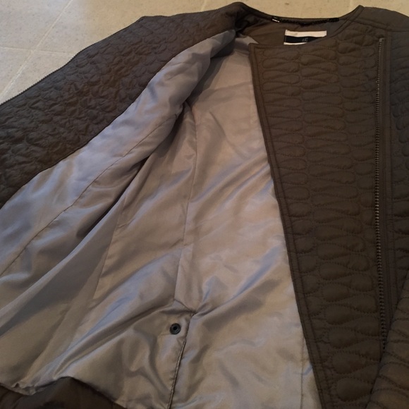 NEVER WORN nice puffer jacket - Picture 4 of 4