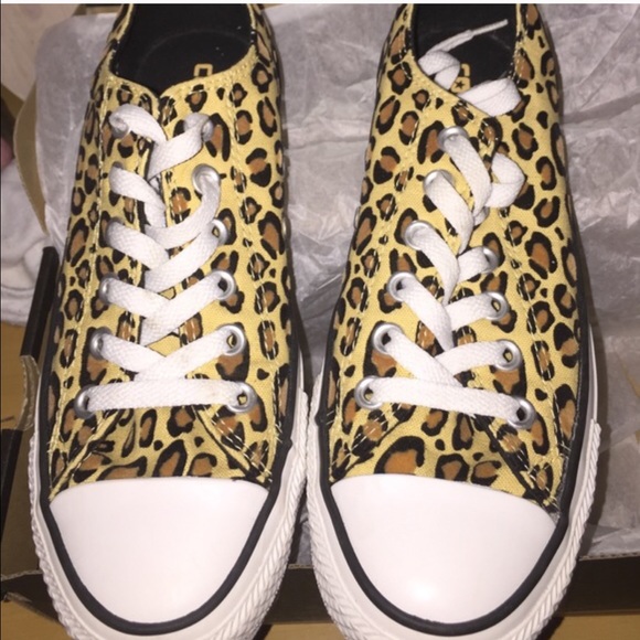 Cheetah print converse