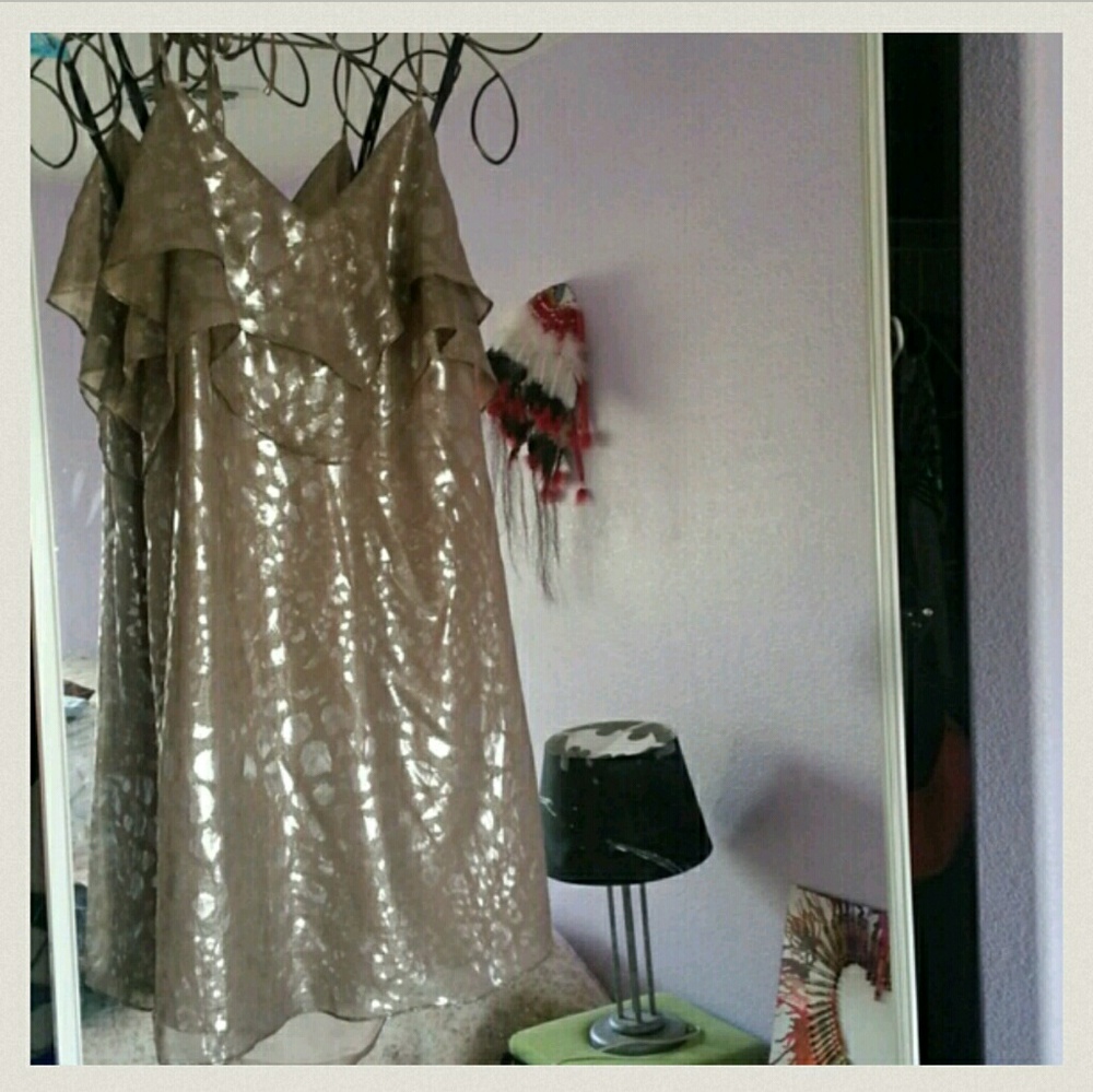 BEBE SZ M TAN strapy shineyDRESS! Halter !?NWOT