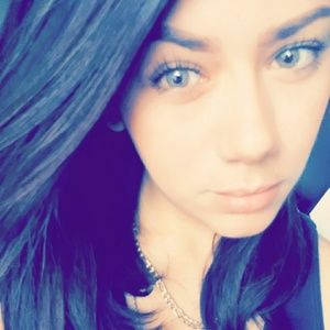 Meet your Posher, Denisse