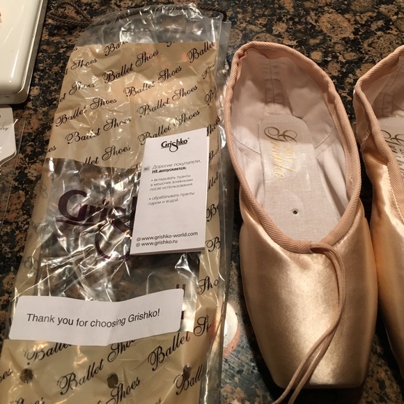 Ballet shoes - Picture 2 of 2