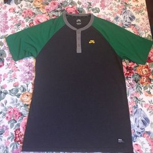 NWOT Nike Dry-Fit Men's Shirt