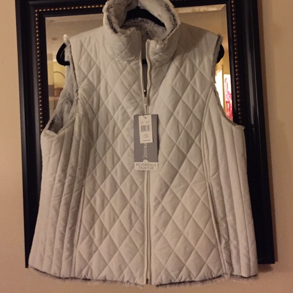 Reversible faux fur vest