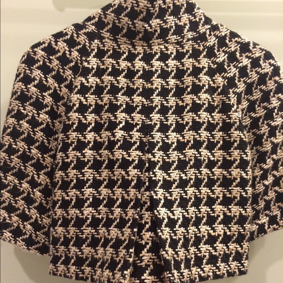 Crop Jacket - Picture 2 of 3