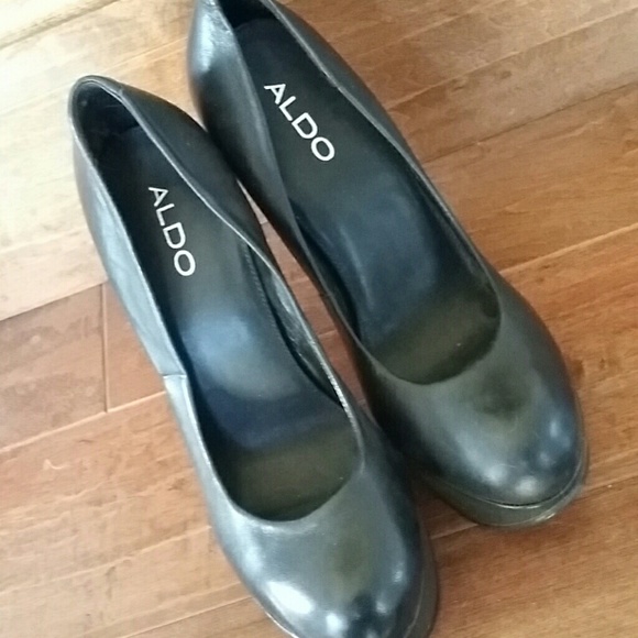Aldo Black Leather Ultra Platform Pumps