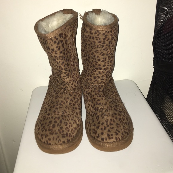 Aero cheetah print boots