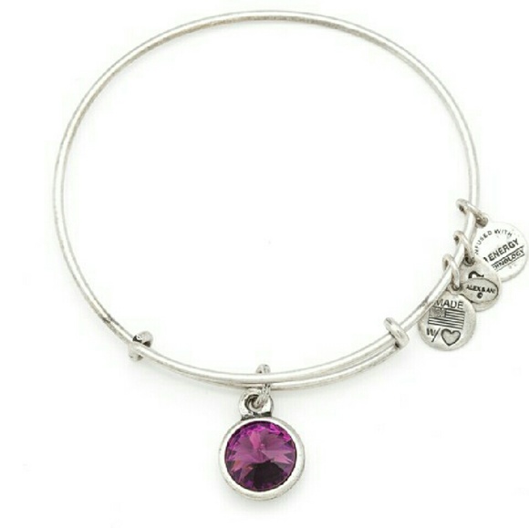 princess cut diamond with side stones