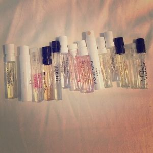 14 mini perfumes