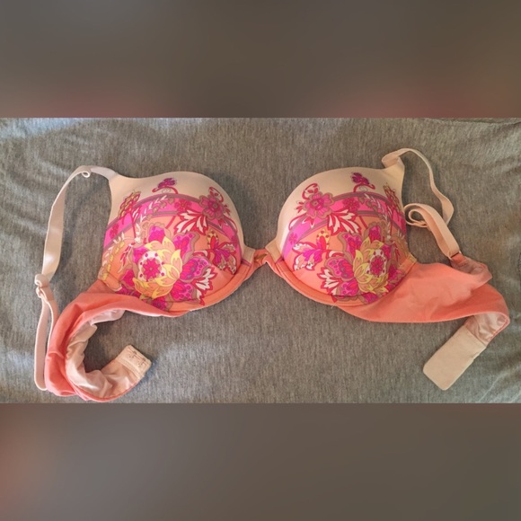 Victoria secret bra