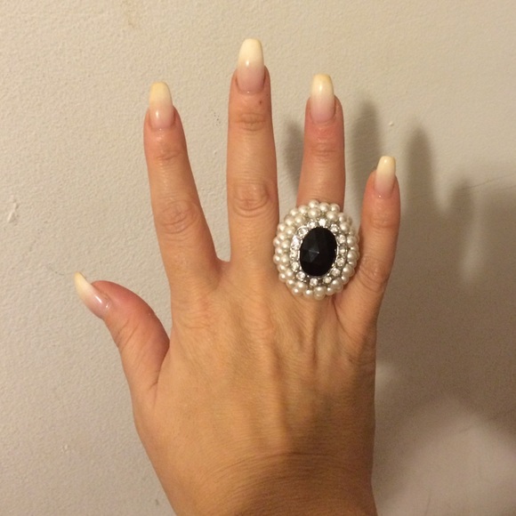 FABULOUS BIG STATEMENT RING - Picture 2 of 2