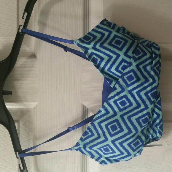 ❌ SOLD! ❌Charlotte Russe Crop Top