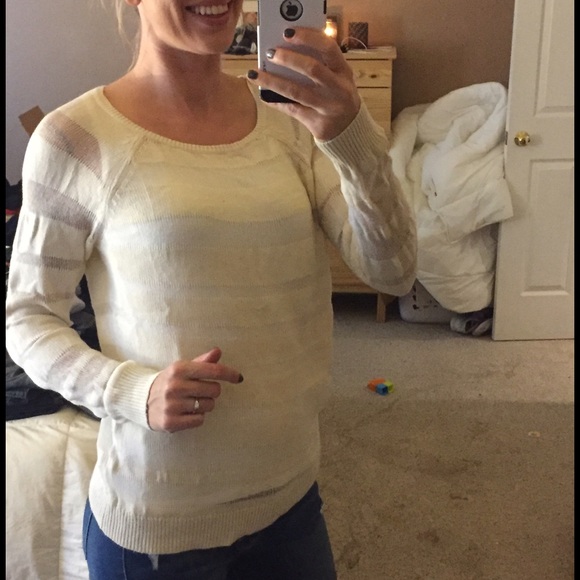 Ivory sweater - Picture 1 of 3