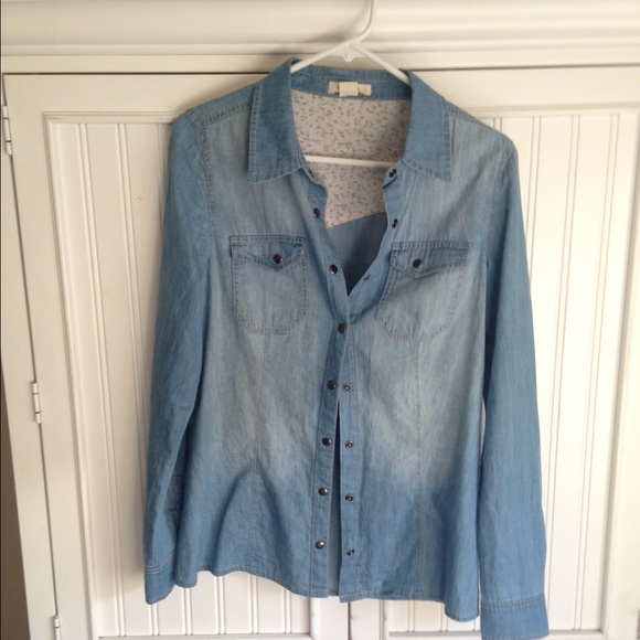 💗Love Culture Chambray Shirt💗