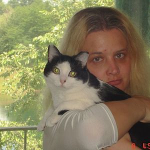 Meet your Posher, Lorrie