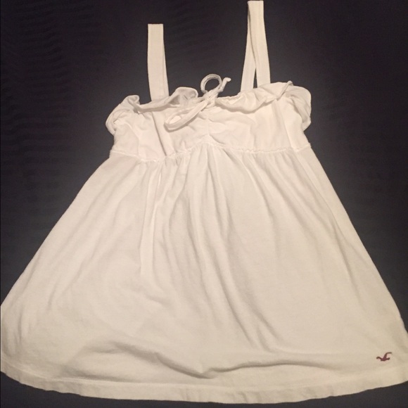 White Hollister top