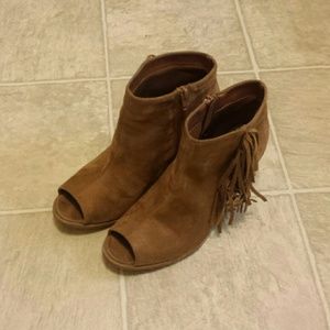NWOT Fringe Peep Toe Booties
