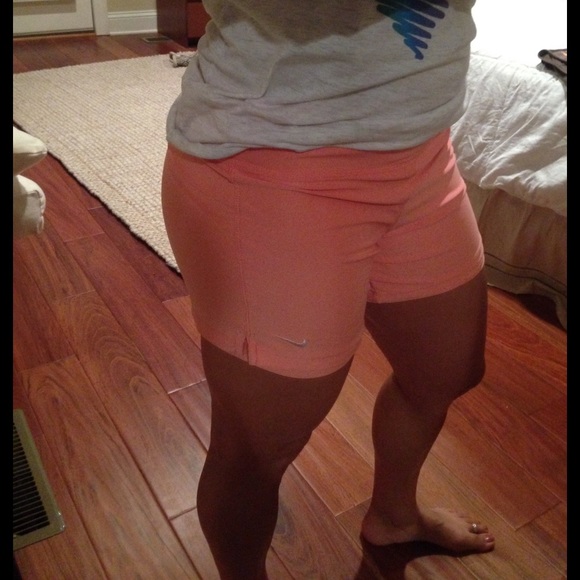 Nike Fit Dry shorts size XS - Picture 2 of 4