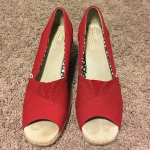 Toms wedges