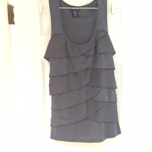 Dressed up tank - Picture 2 of 3